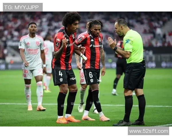 足球骂街背后的深层次文化现象与球迷情感的真实表达探讨